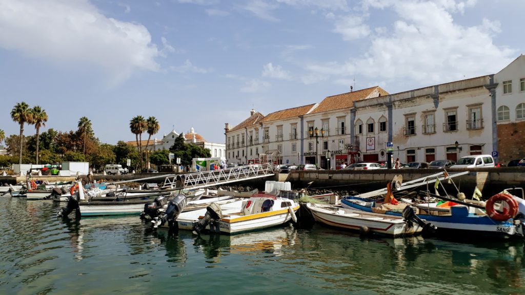 Ciudad vieja de Faro vista desde el barco