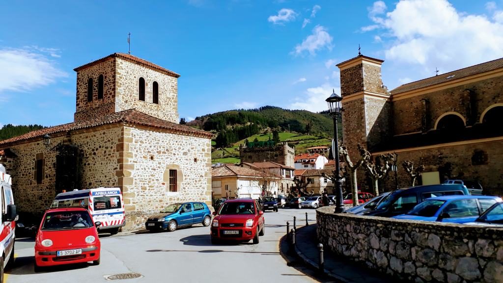 Antigua Iglesia de San Vicente (links) und Iglesia nueva de San Vicente (rechts)