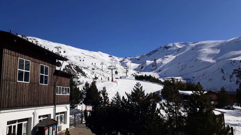 Pradollano in der Sierra Nevada: ein beliebtes Skigebiet