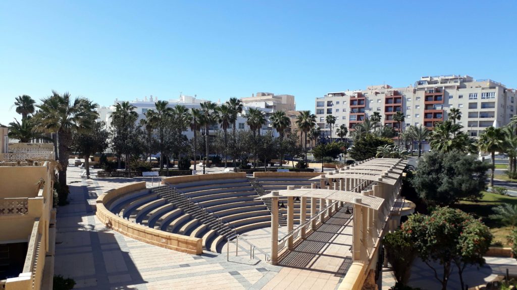 Amphitheater neben dem Castillo de Santa Ana