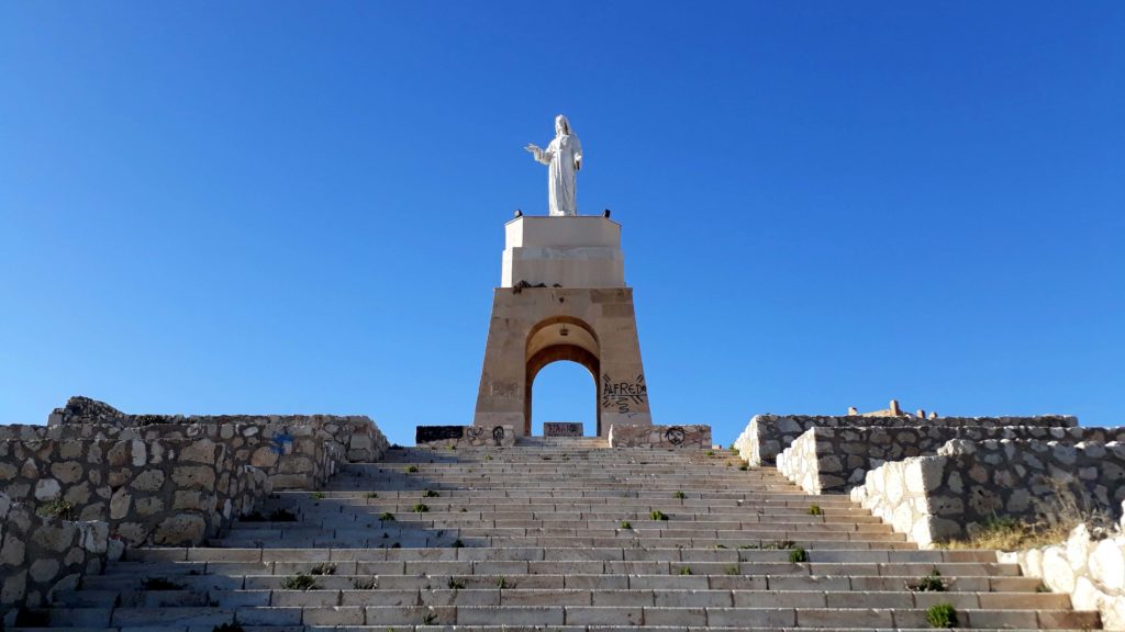 Christusstatue auf dem Hügel San Cristóbal