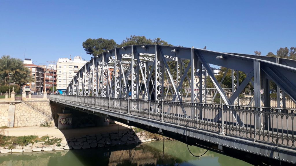 Puente Nuevo ("Neue Brücke") oder Puente de Hierro ("Eisenbrücke")