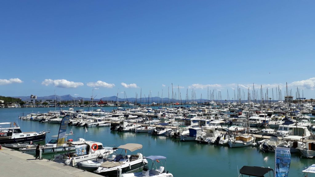 Hafen von Port d'Alcúdia auf Mallorca