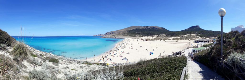 Die Cala Mesquida zählt zu den schönsten Buchten Mallorcas
