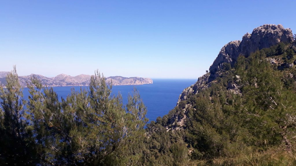 Blick auf das Cap Formentor vom Penya des Migdia auf Mallorca