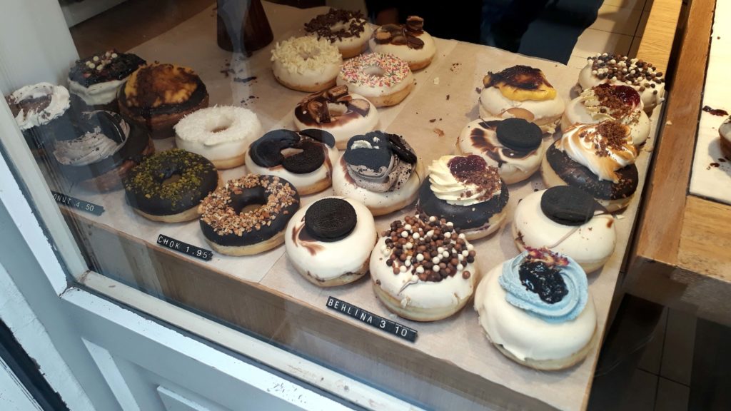 Von den vielen verdammt lecker aussehenden Donuts von Chök The Chocolate Kitchen sind leider nicht alle vegan