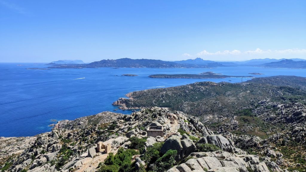 Blick vom Monte Tejalone Richtung Costa Smeralda auf Sardinien