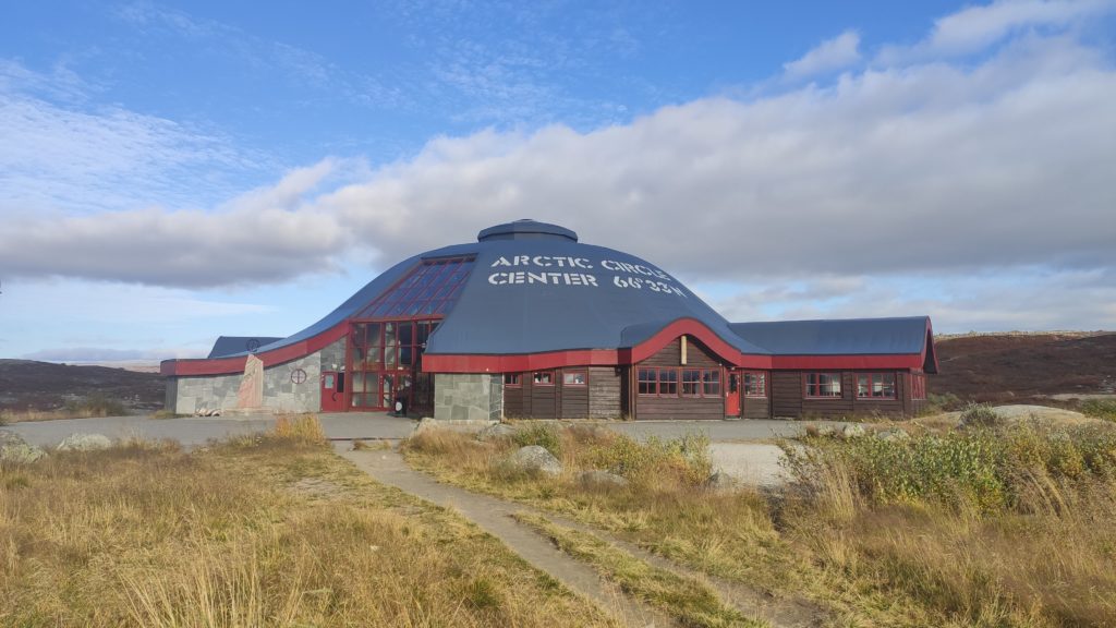 Polarkreiszentrum am Polarkreis in Norwegen