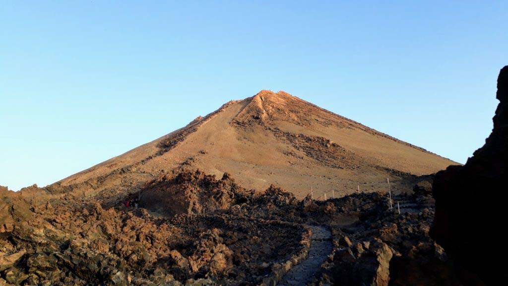 The last 600 meters or 170 vertical meters to the summit of the Teide: For this you actually need a permit