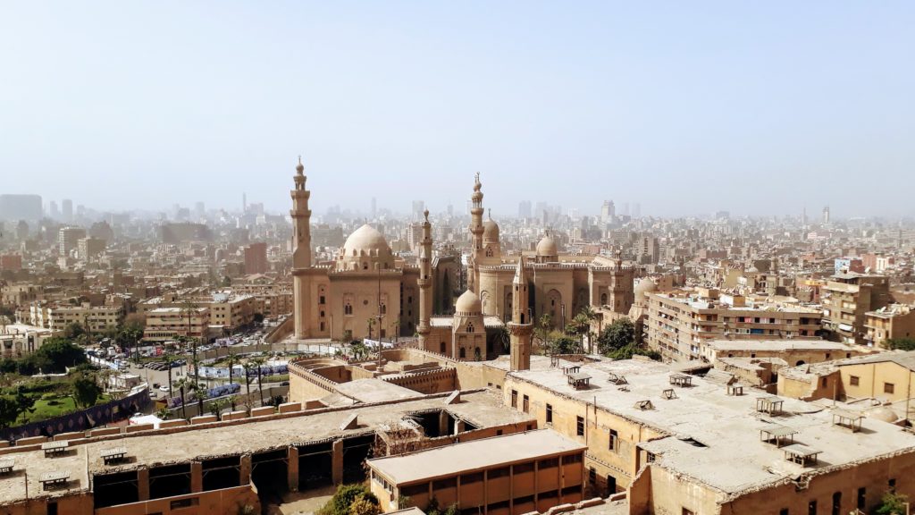 Vista de la Mezquita del Sultán Hassan y la Mezquita Ar Rifai desde la Ciudadela de Saladino